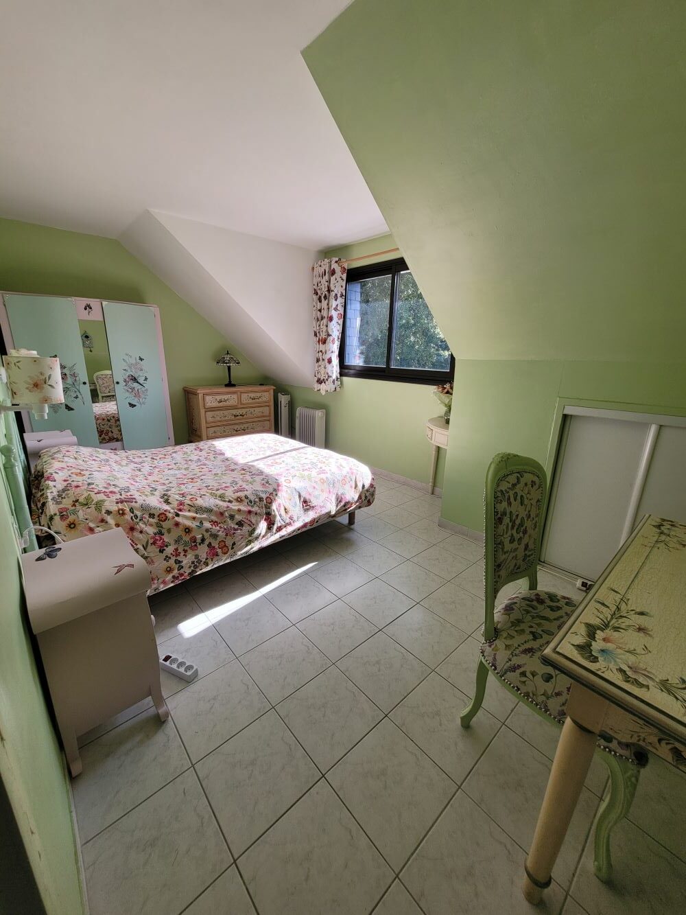Lipogramme French Teacher Homestay